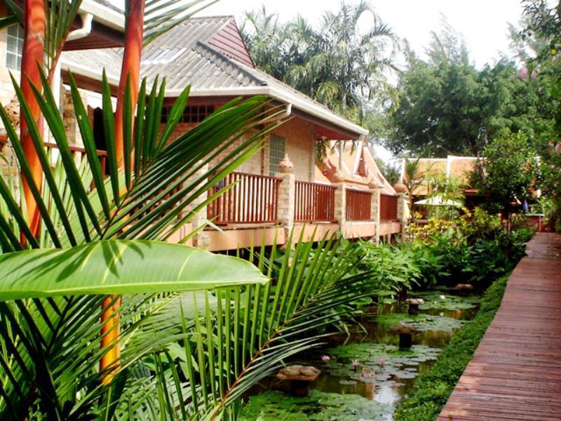 Sea Pines & Liberg Hotel Nai Yang Bagian luar foto